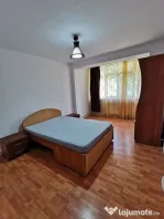 De inchiriat apartament 3 camere, parter, zona Constructo...