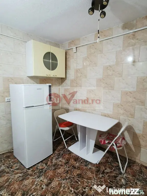 De inchiriat apartament 3 camere, parter, zona Constructorilor, 400 Euro - Galati (Galati)