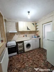 De inchiriat apartament 3 camere, parter, zona Constructo...