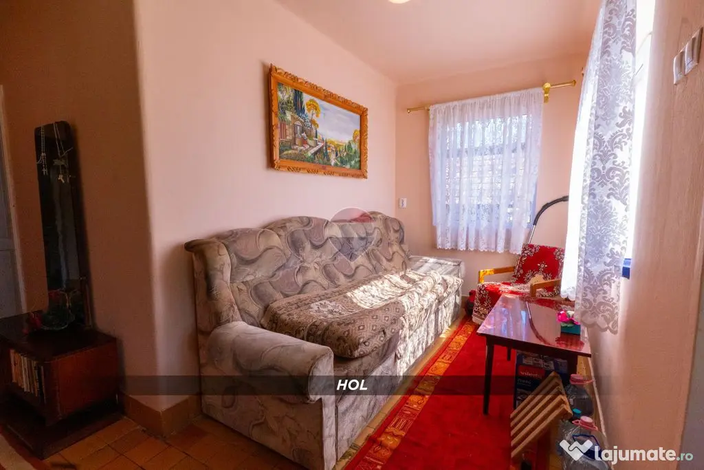 Casă traditionala de vanzare la tara
