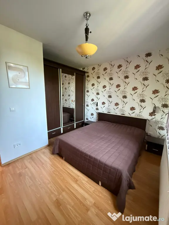 Inchiriez apartament de 3 camere in Otopeni