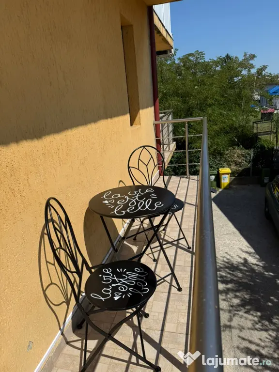 Inchiriez apartament de 3 camere in Otopeni