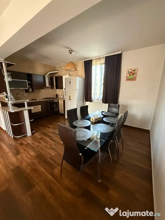 Inchiriez apartament de 3 camere in Otopeni