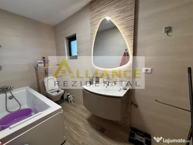 Casa individuala 4 camere 2 băi mobilat-utilată