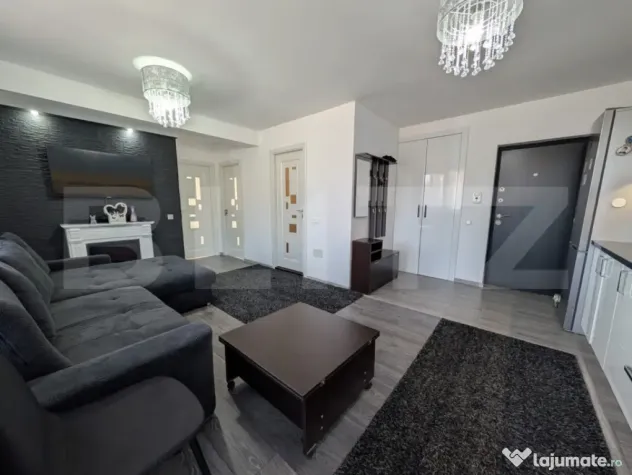 Apartament semidecomandat cu 3 camere, 68 mp utili, zona Ste