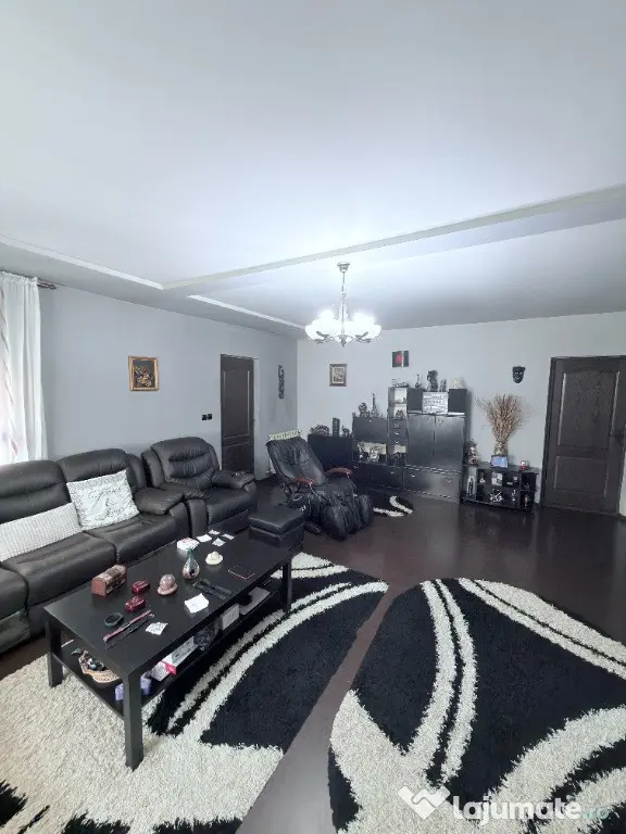 Casa cu etaj in Catamaresti Deal