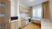 Garsonieră decomandată, mobilată și utilată complet ...