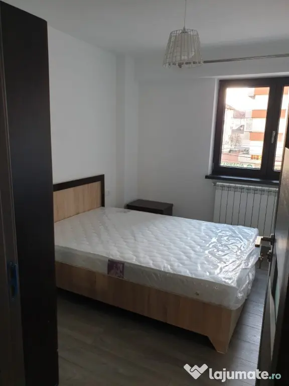 Apartament 3 camere BRD-Piata Mare cu parcare proprietate