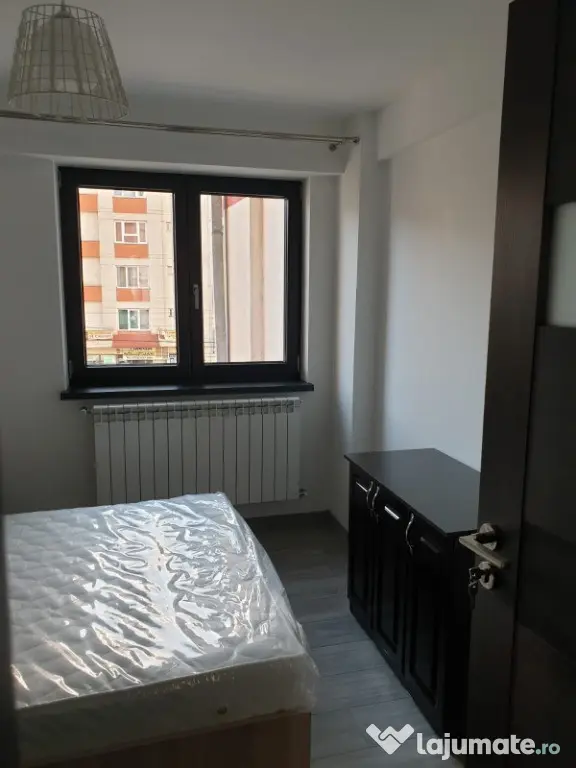 Apartament 3 camere BRD-Piata Mare cu parcare proprietate