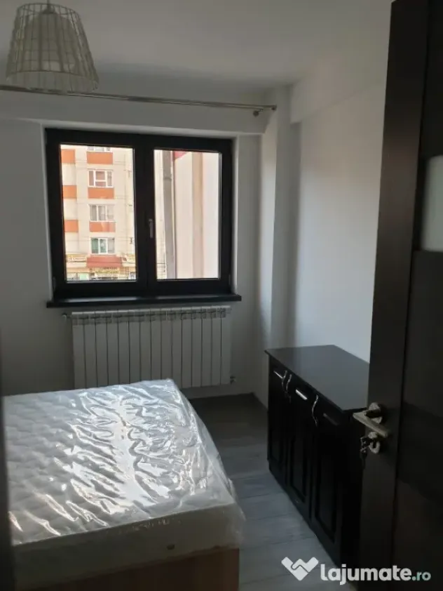 Apartament 3 camere BRD-Piata Mare cu parcare proprietate