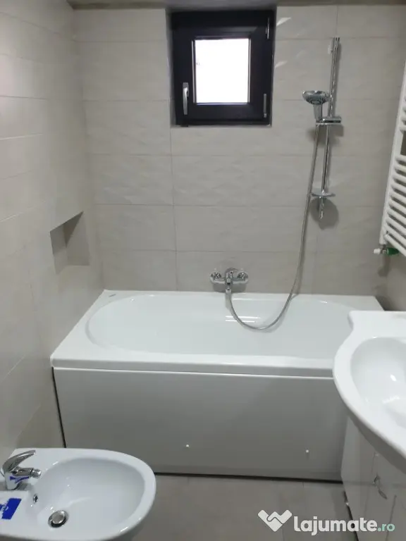 Apartament 3 camere BRD-Piata Mare cu parcare proprietate
