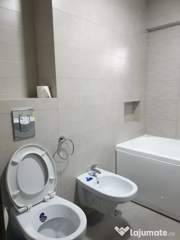 Apartament 3 camere BRD-Piata Mare cu parcare proprietate