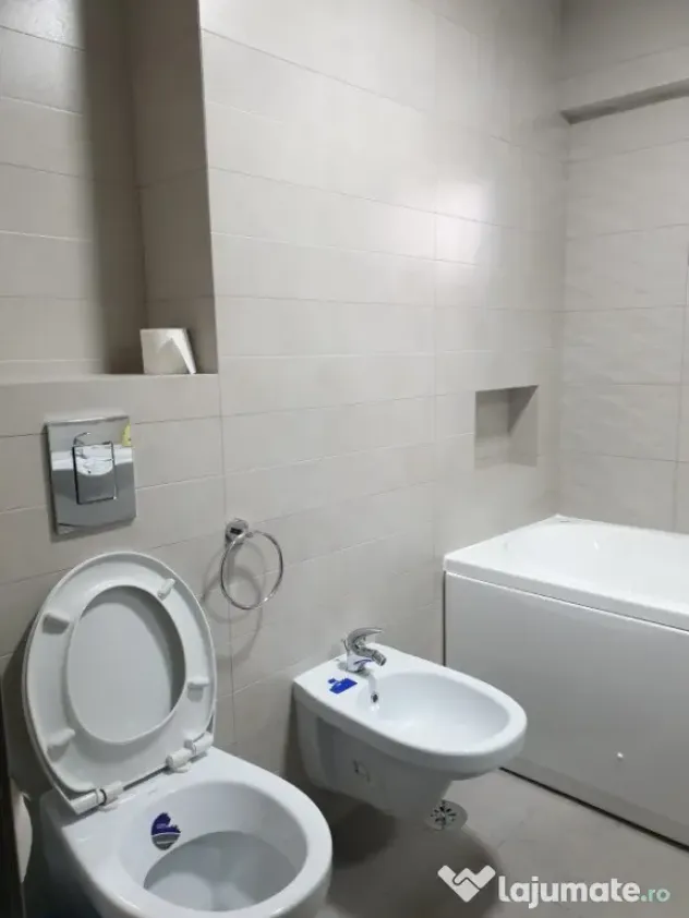 Apartament 3 camere BRD-Piata Mare cu parcare proprietate