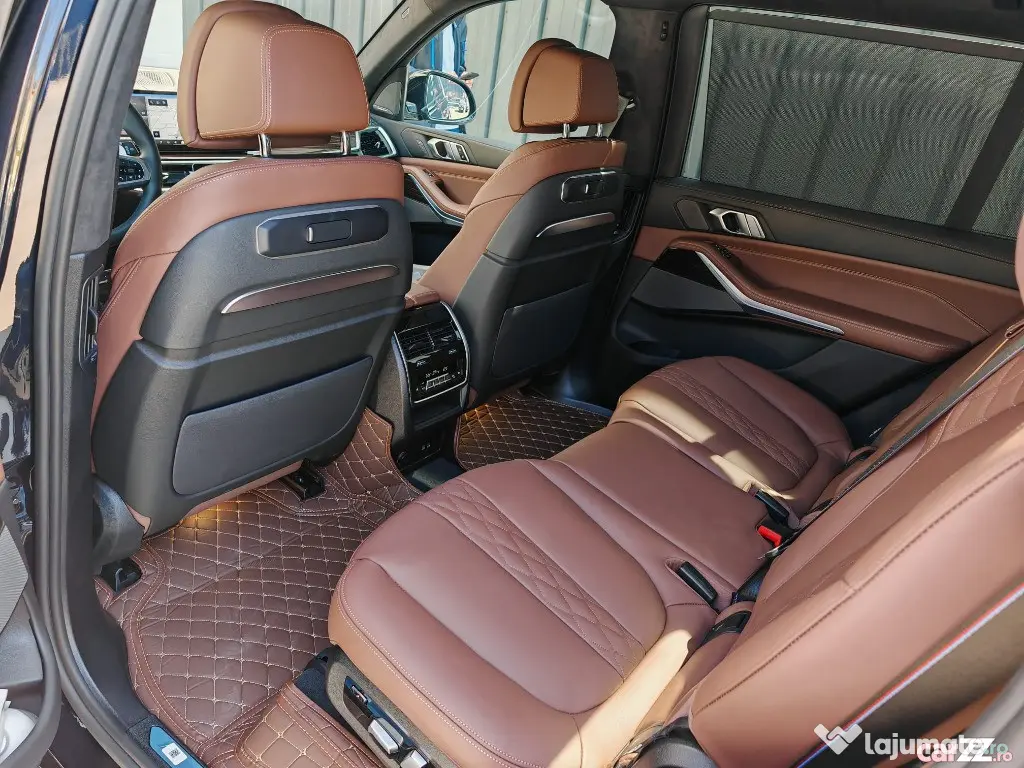 BMW X7 xDrive 40i|Model M Sport Pro 2025|7 locuri|7678 km|Negru Carbon metalizat