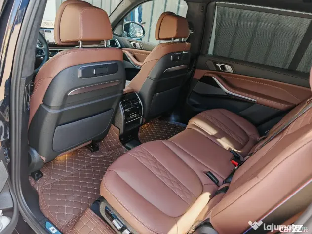 BMW X7 xDrive 40i|Model M Sport Pro 2025|7 locuri|7678 km|Negru Carbon metalizat