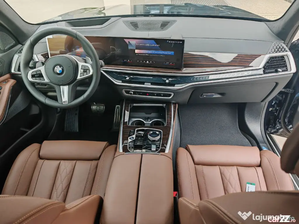 BMW X7 xDrive 40i|Model M Sport Pro 2025|7 locuri|7678 km|Negru Carbon metalizat