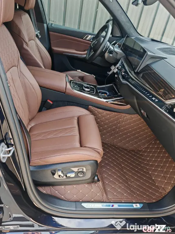 BMW X7 xDrive 40i|Model M Sport Pro 2025|7 locuri|7678 km|Negru Carbon metalizat