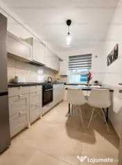 Apartament 3 camere | 2 bai | parcare | zona Tractorul 