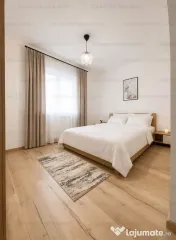 Apartament 3 camere | 2 bai | parcare | zona Tractorul 