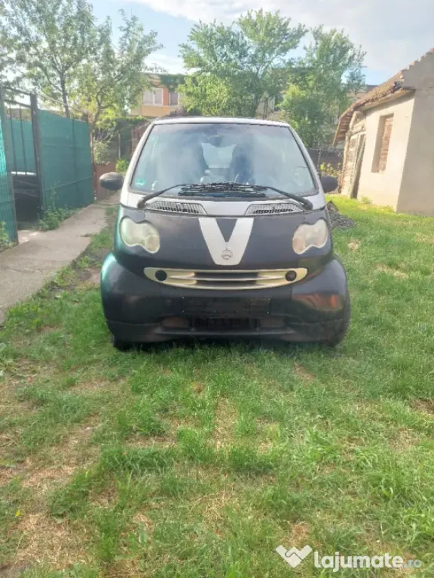 Vând smart fortwo cabrio