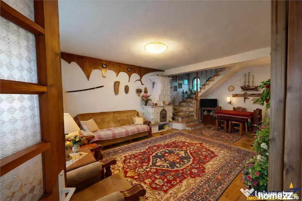 Proprietate rustica la 1 km de Castelul Bran:Doua unitati du