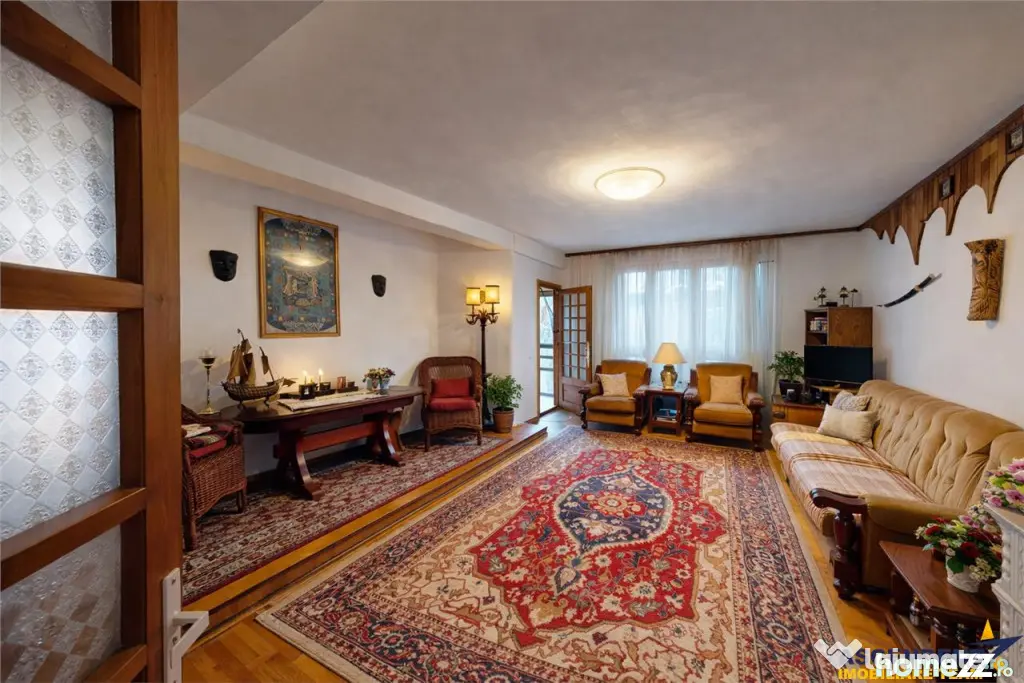 Proprietate rustica la 1 km de Castelul Bran:Doua unitati du