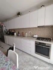 Vanzare Apartament 3 camere semidecomandat, 59 mp, Florilor