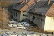 Spațiu comercial cu potențial turistic în Buru teren 1.2 