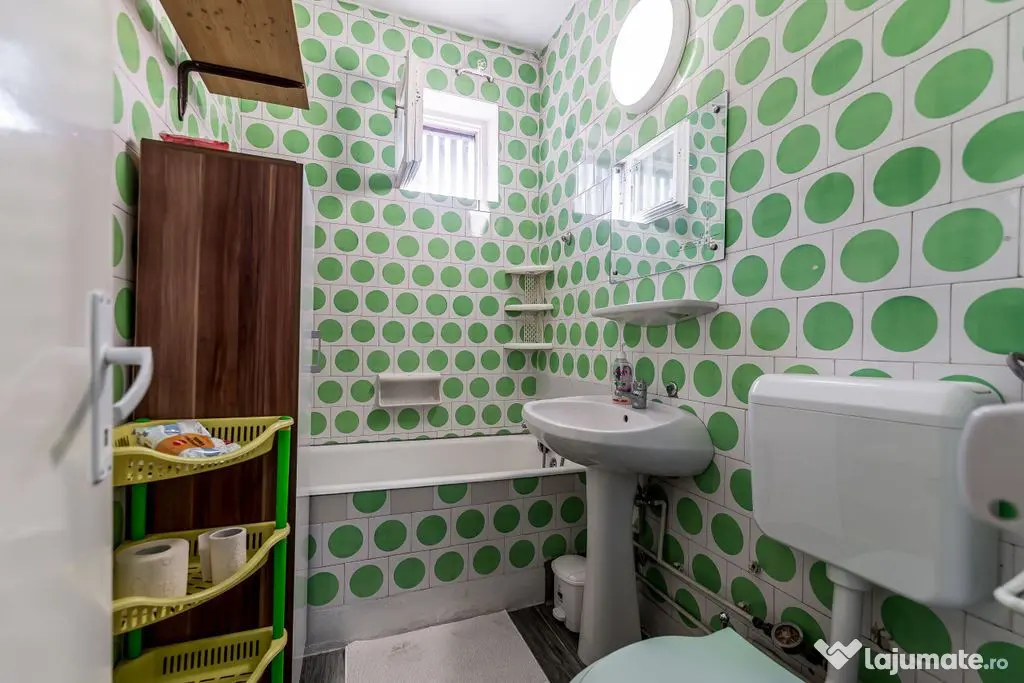 Apartament cu 1 cameră, balcon închis și boxă pe str....