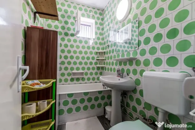 Apartament cu 1 cameră, balcon închis și boxă pe str....