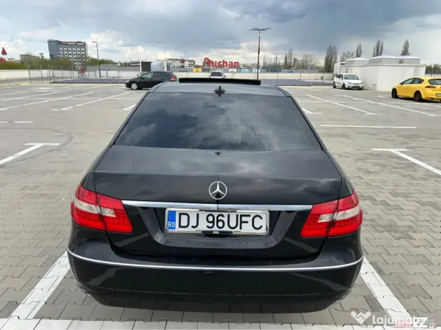 Mercedes Benz E200