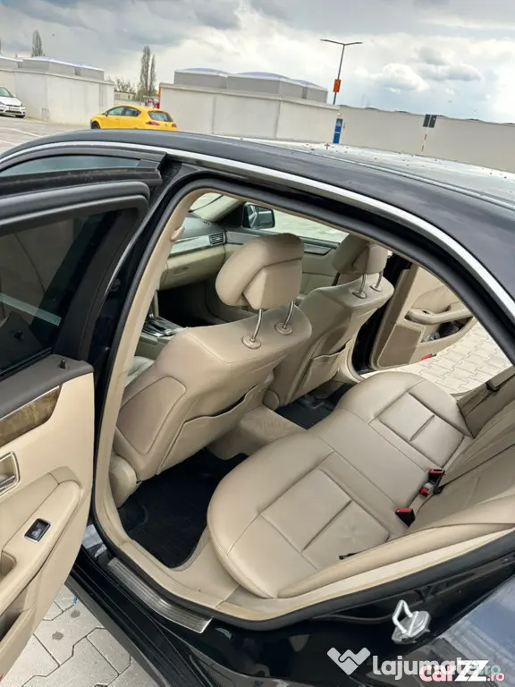 Mercedes Benz E200