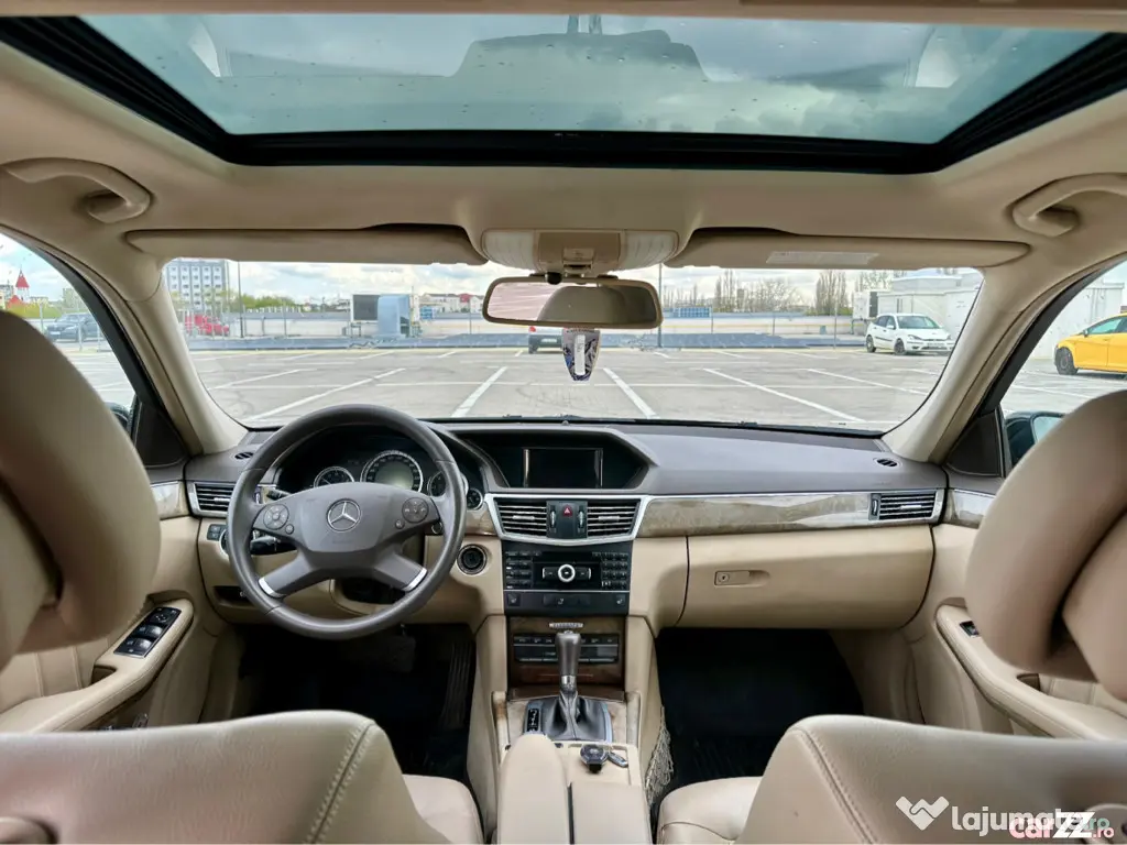 Mercedes Benz E200