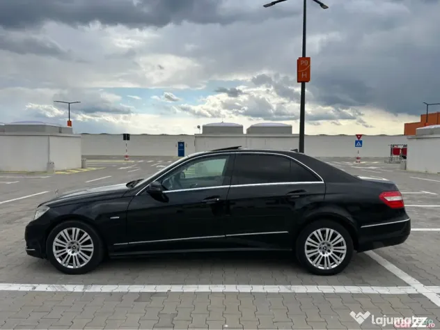 Mercedes Benz E200