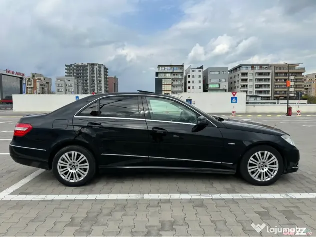 Mercedes Benz E200