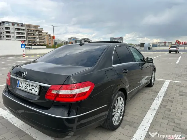Mercedes Benz E200