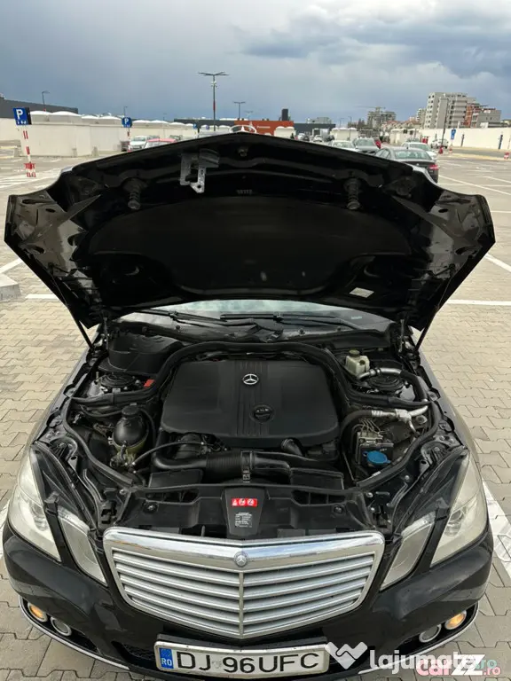 Mercedes Benz E200