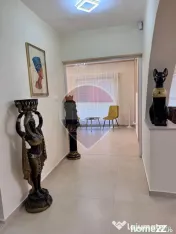 Post coafura/fruzerie/ manichiură/machiaj de închiriat,... 