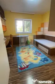 De închiriat apartament 3 camere/ zona Racadau