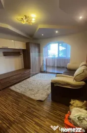 De închiriat apartament 3 camere/ zona Racadau