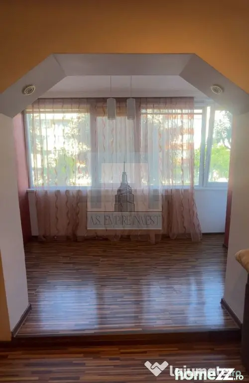 De închiriat apartament 3 camere/ zona Racadau