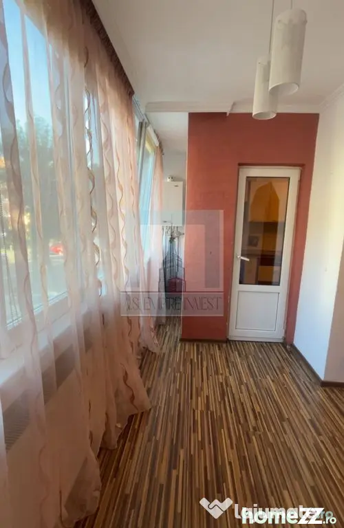 De închiriat apartament 3 camere/ zona Racadau