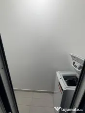 Muncii mieilor etaj 5 la metrou 