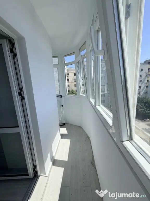 Muncii mieilor etaj 5 la metrou