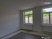 Spatiu comercial cu 16 incaperi - zona Mehala 