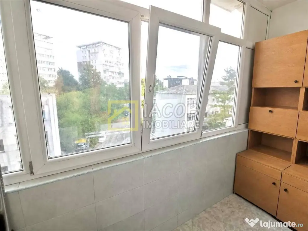 Apartament cu 3 camere decomandate, strada Alecu Russo Bacau