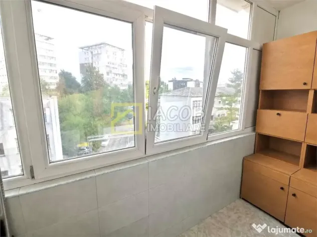 Apartament cu 3 camere decomandate, strada Alecu Russo Bacau