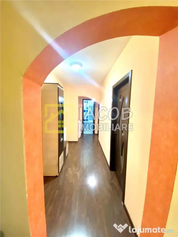 Apartament cu 3 camere decomandate, strada Alecu Russo Bacau