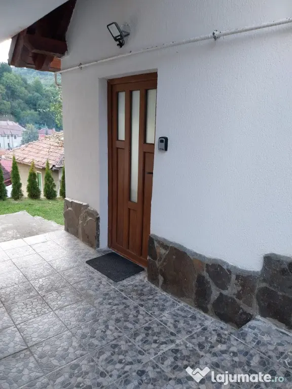Casa 2 camere in Schei aproape de centru