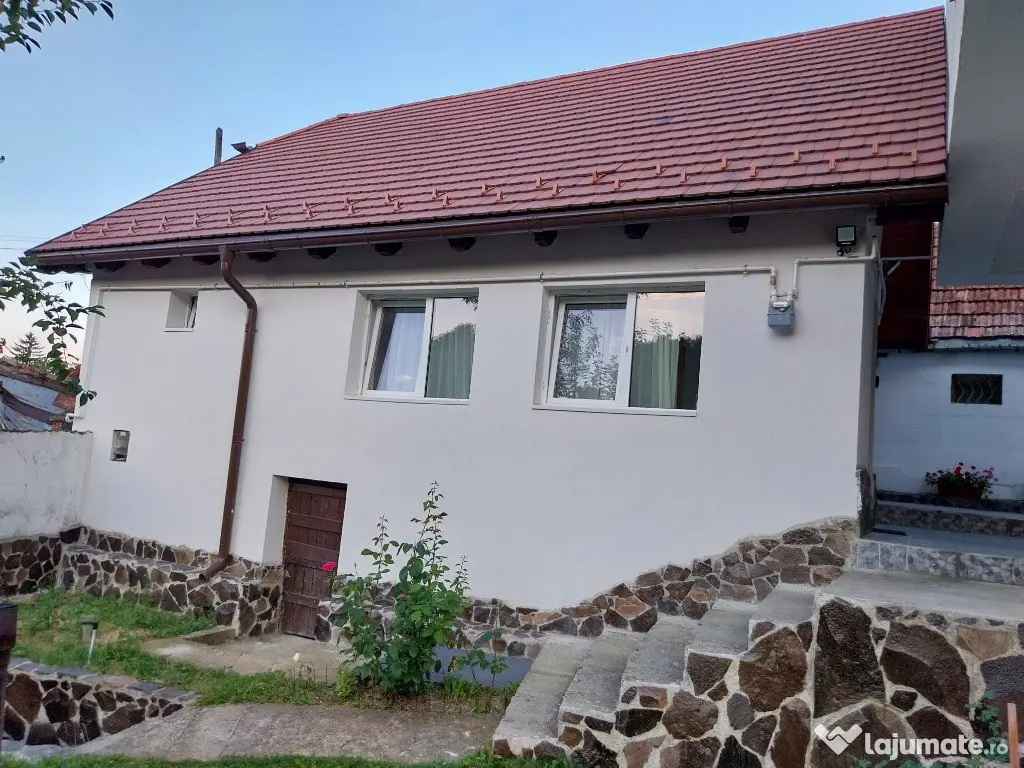 Casa 2 camere in Schei aproape de centru